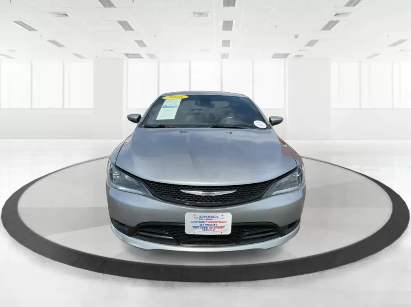 2016 Chrysler 200 S (1C3CCCDG8GN) with an Pentastar 3.6L V-6 DOHC engine, located at 401 Woodman Dr, Riverside, OH, 45431, (937) 908-9800, 39.760899, -84.123421 - Photo#6