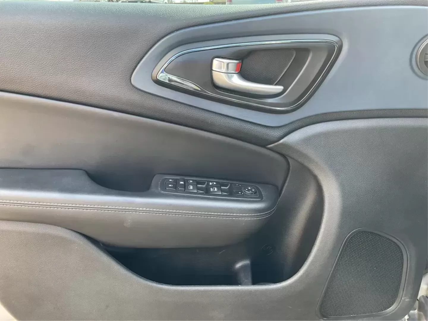 2016 Chrysler 200 S (1C3CCCDG8GN) with an Pentastar 3.6L V-6 DOHC engine, located at 401 Woodman Dr, Riverside, OH, 45431, (937) 908-9800, 39.760899, -84.123421 - Photo#17