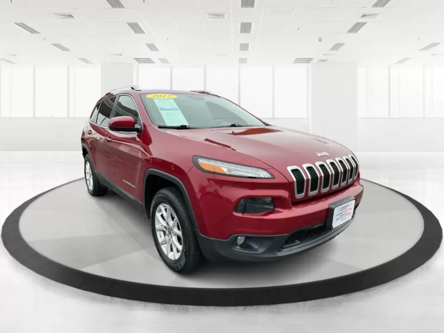 2017 Jeep Cherokee Latitude 4x4 (1C4PJMCB8HW) with an Pentastar 3.2L V-6 DOHC engine, located at 1099 N County Rd 25A, Troy, OH, 45373, (937) 908-9800, 40.057079, -84.212883 - Photo#0