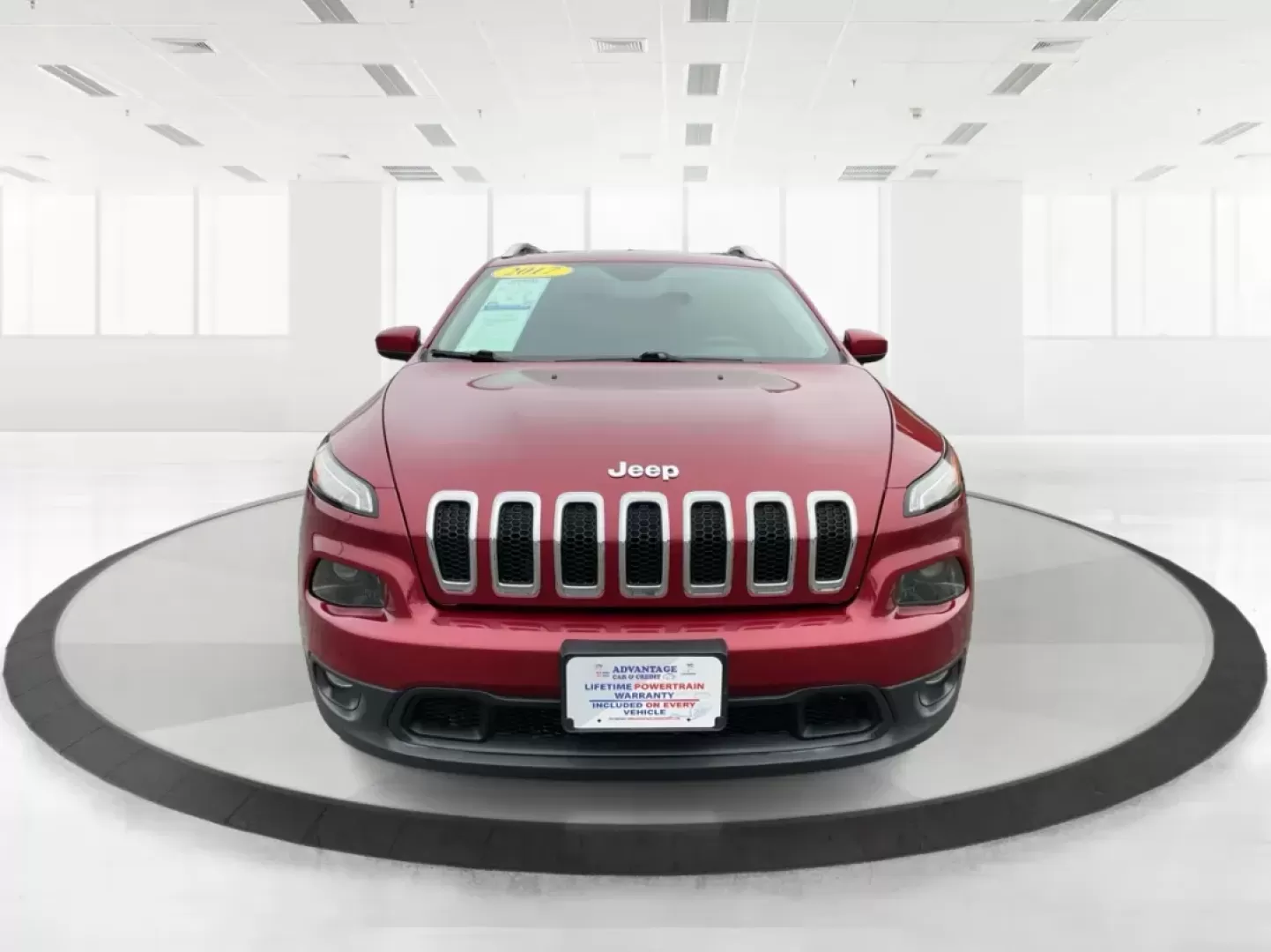 2017 Jeep Cherokee Latitude 4x4 (1C4PJMCB8HW) with an Pentastar 3.2L V-6 DOHC engine, located at 1099 N County Rd 25A, Troy, OH, 45373, (937) 908-9800, 40.057079, -84.212883 - Photo#6