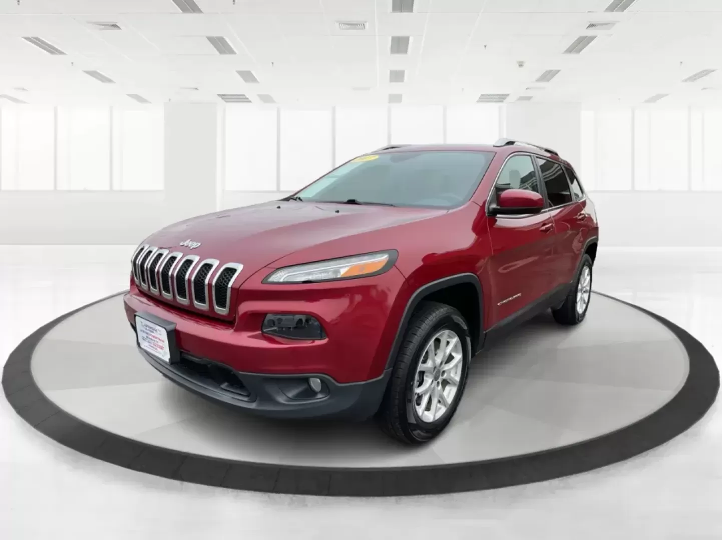 2017 Jeep Cherokee Latitude 4x4 (1C4PJMCB8HW) with an Pentastar 3.2L V-6 DOHC engine, located at 1099 N County Rd 25A, Troy, OH, 45373, (937) 908-9800, 40.057079, -84.212883 - Photo#7