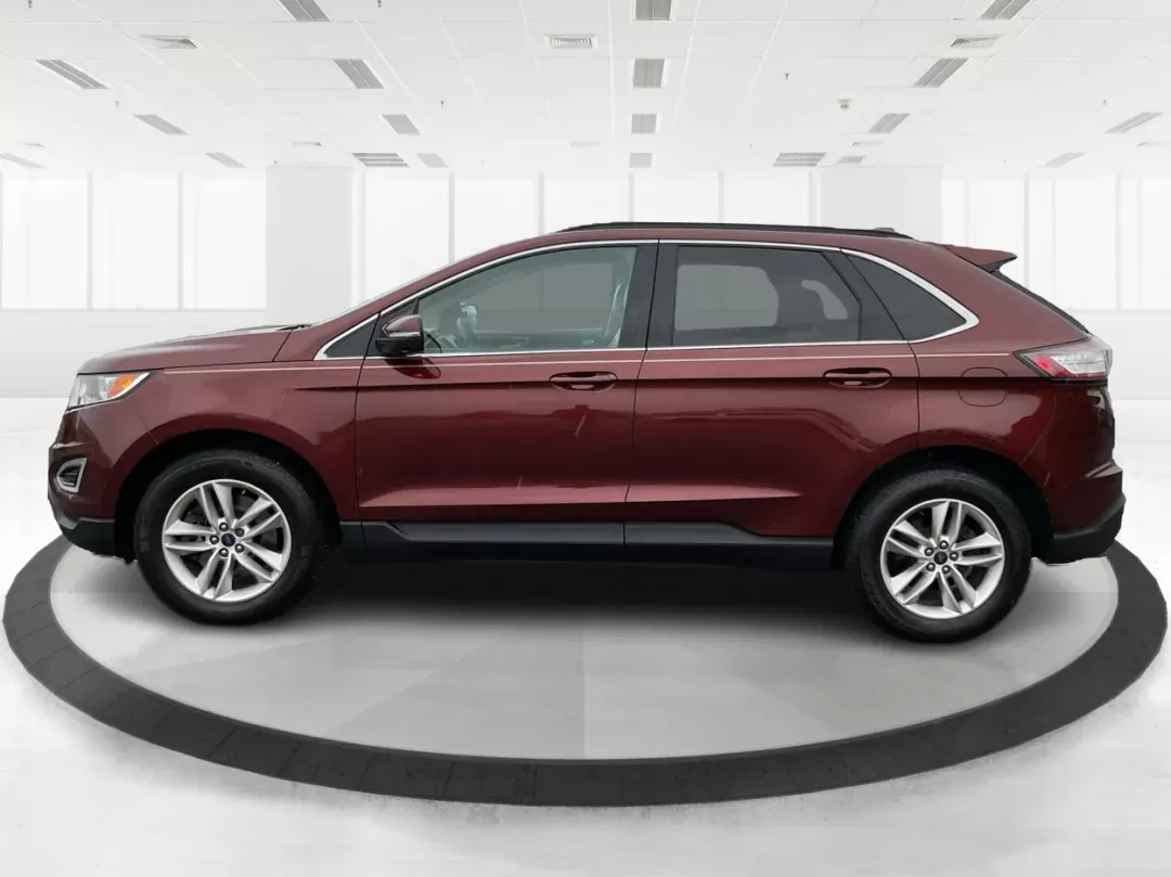 2016 Ford Edge SEL (2FMPK4J92GB) with an Other engine, located at 880 E. National Road, Vandalia, OH, 45377, (937) 908-9800, 39.891918, -84.183594 - 2016 Ford Edge SEL - Photo#5