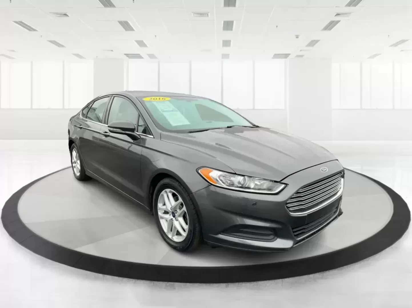 2016 Ford Fusion SE (3FA6P0H79GR) with an Other engine, located at 4508 South Dixie Dr, Moraine, OH, 45439, (937) 908-9800, 39.689976, -84.218452 - Photo#0