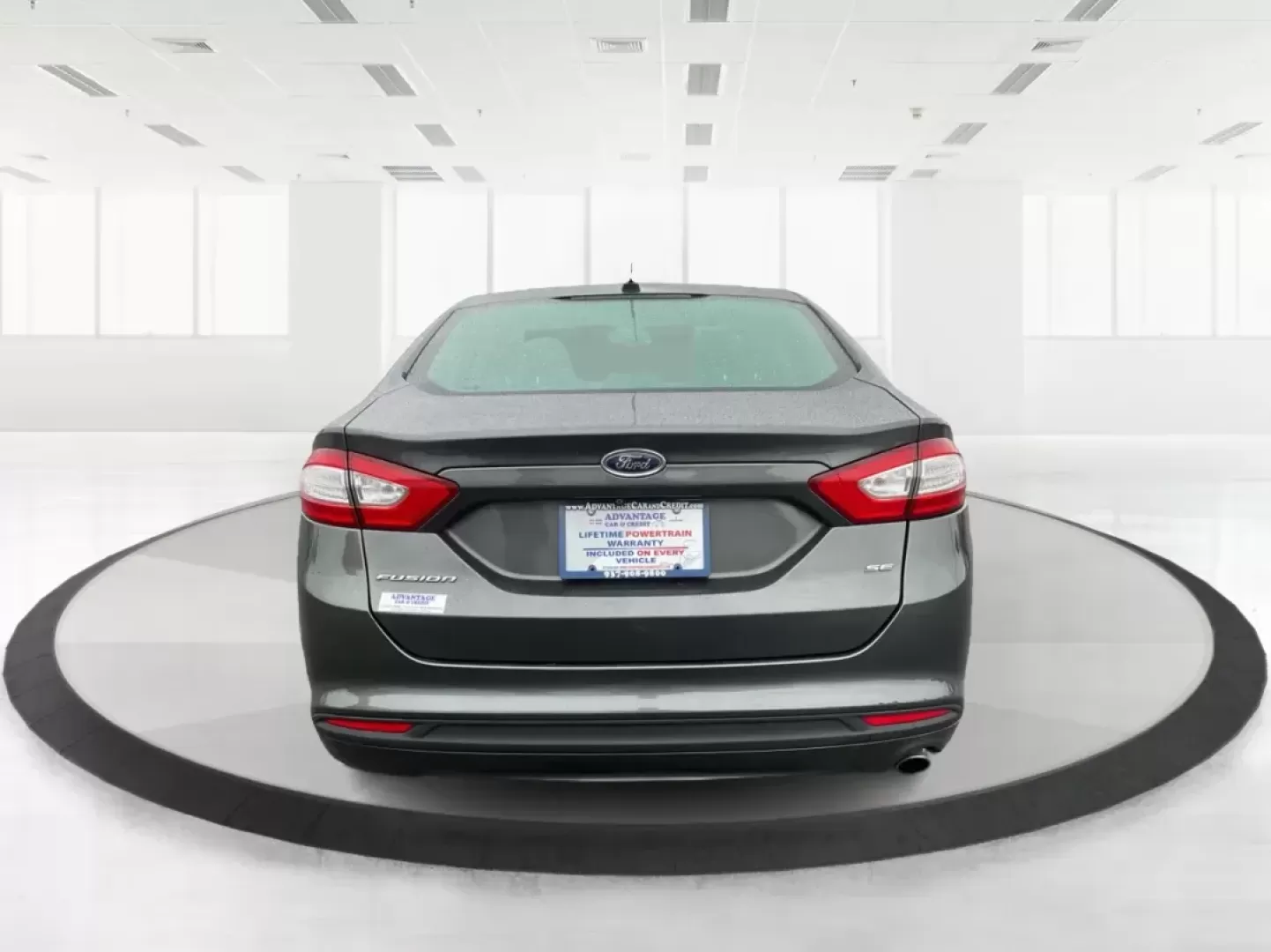 2016 Ford Fusion SE (3FA6P0H79GR) with an Other engine, located at 4508 South Dixie Dr, Moraine, OH, 45439, (937) 908-9800, 39.689976, -84.218452 - Photo#3