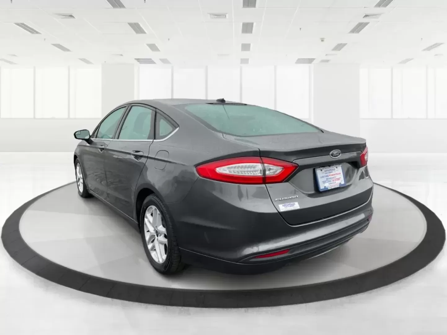 2016 Ford Fusion SE (3FA6P0H79GR) with an Other engine, located at 4508 South Dixie Dr, Moraine, OH, 45439, (937) 908-9800, 39.689976, -84.218452 - Photo#4