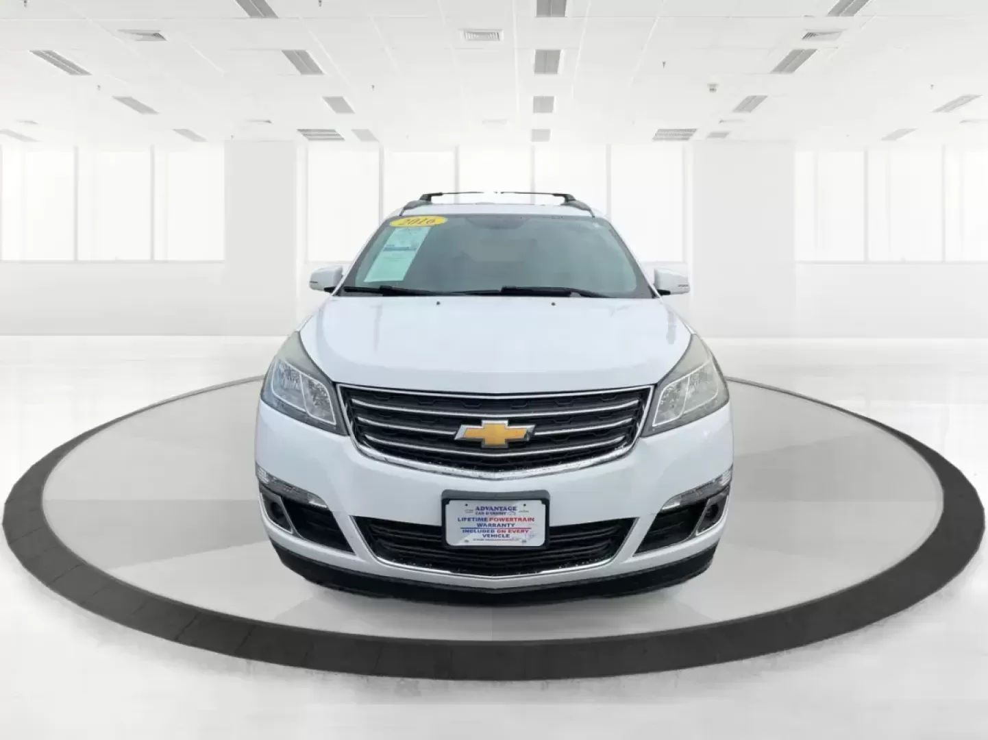 2016 Chevrolet Traverse 1LT (1GNKVGKD8GJ) with an 3.6L V-6 gasoline direct injection engine, located at 1230 East Main St, Xenia, OH, 45385, (937) 908-9800, 39.688026, -83.910172 - Photo#7