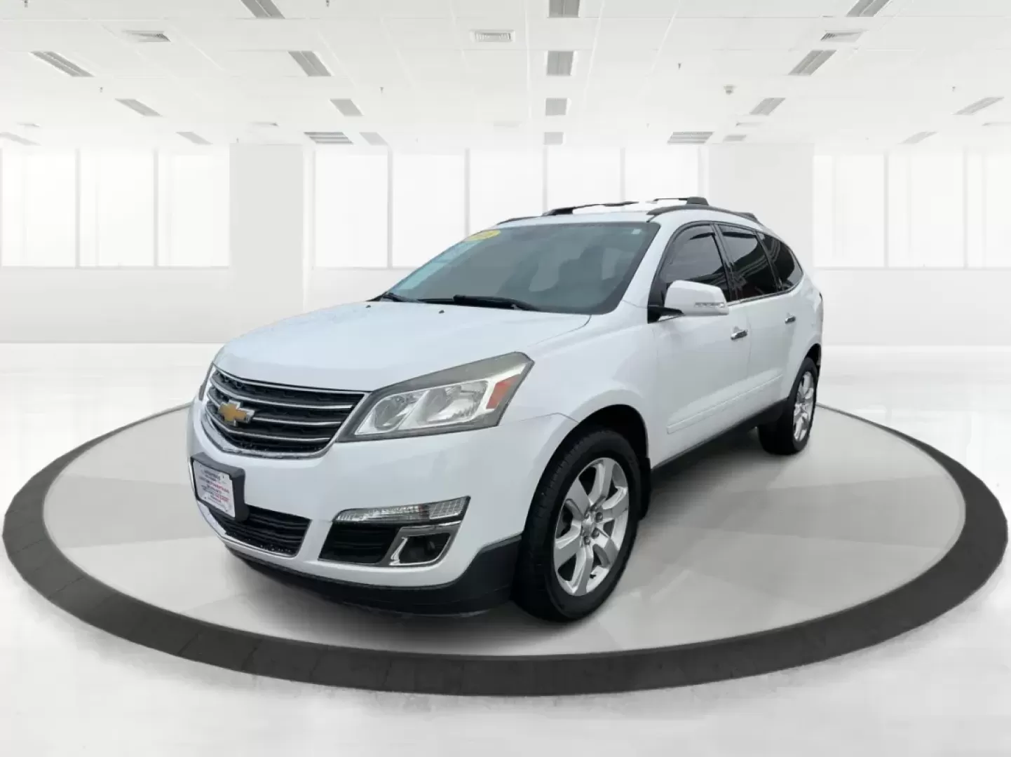2016 Chevrolet Traverse 1LT (1GNKVGKD8GJ) with an 3.6L V-6 gasoline direct injection engine, located at 1230 East Main St, Xenia, OH, 45385, (937) 908-9800, 39.688026, -83.910172 - Photo#8