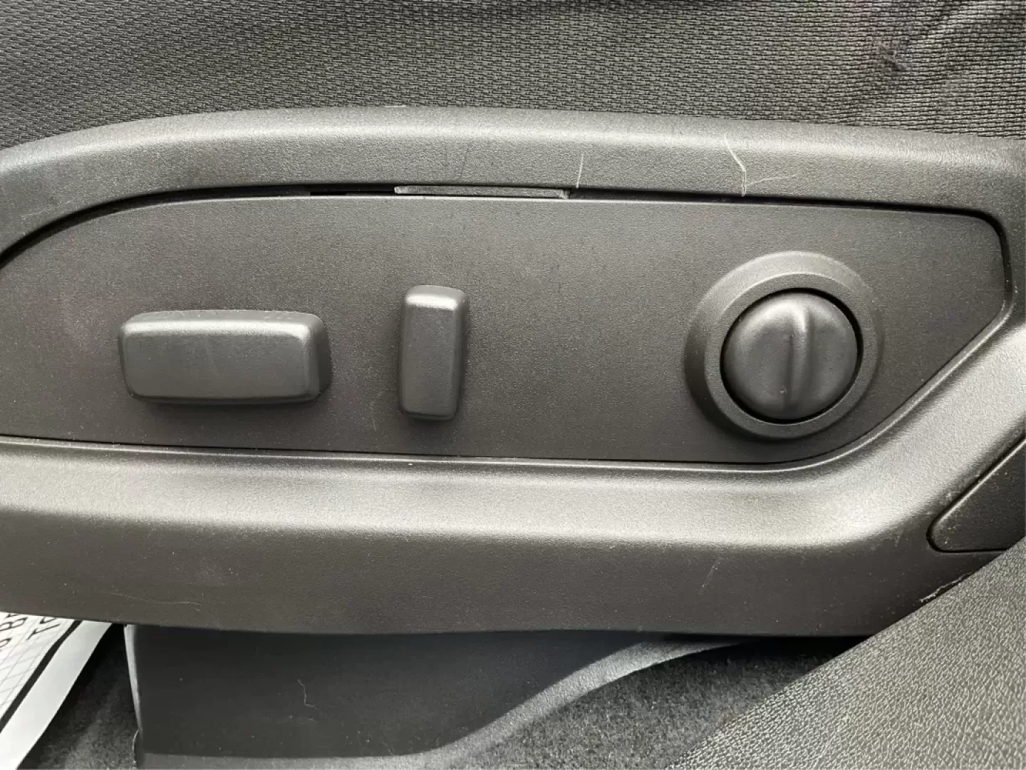 2016 Chevrolet Traverse 1LT (1GNKVGKD8GJ) with an 3.6L V-6 gasoline direct injection engine, located at 1230 East Main St, Xenia, OH, 45385, (937) 908-9800, 39.688026, -83.910172 - Photo#18