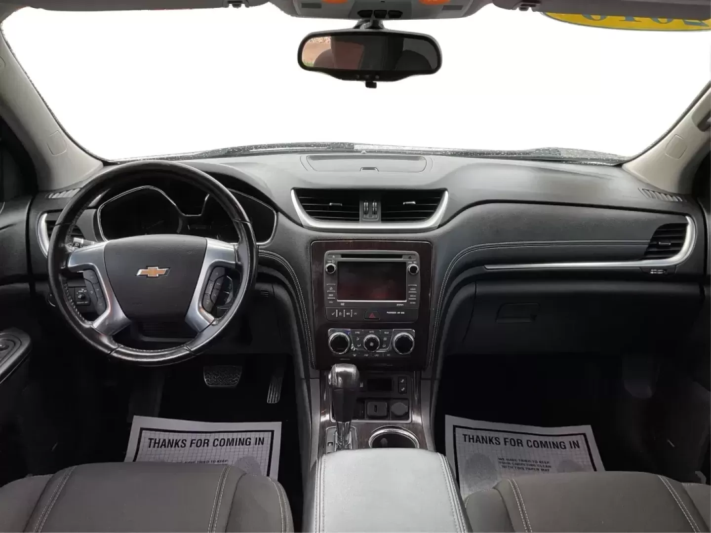 2016 Chevrolet Traverse 1LT (1GNKVGKD8GJ) with an 3.6L V-6 gasoline direct injection engine, located at 1230 East Main St, Xenia, OH, 45385, (937) 908-9800, 39.688026, -83.910172 - Photo#21