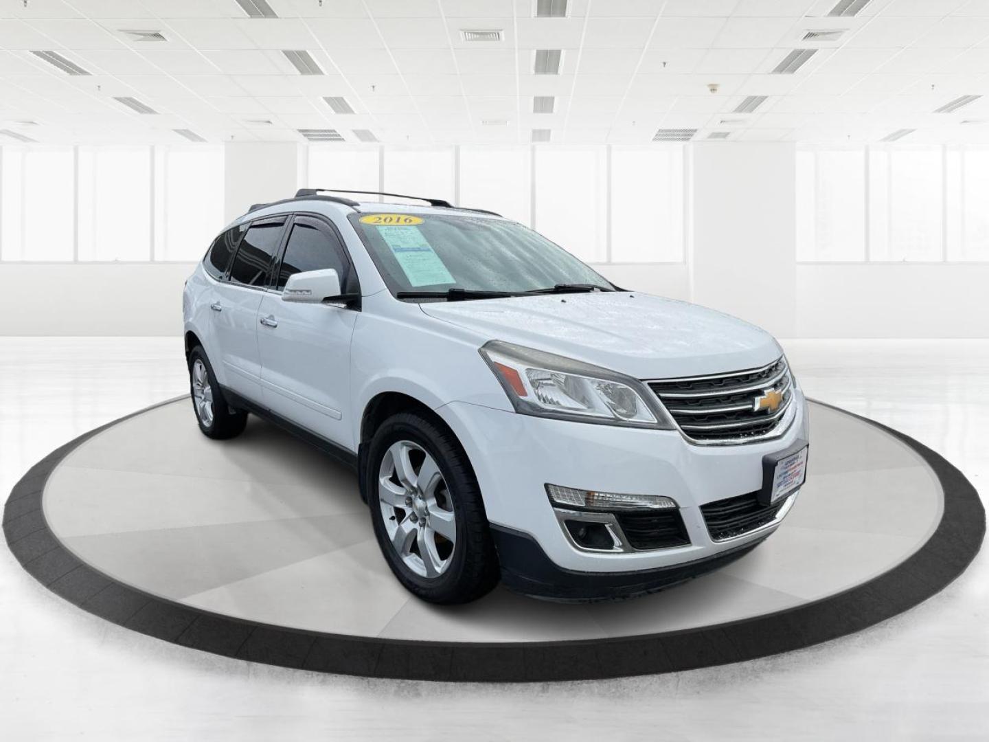 2016 Chevrolet Traverse 1LT (1GNKVGKD8GJ) with an 3.6L V-6 gasoline direct injection engine, located at 1230 East Main St, Xenia, OH, 45385, (937) 908-9800, 39.688026, -83.910172 - Photo#0