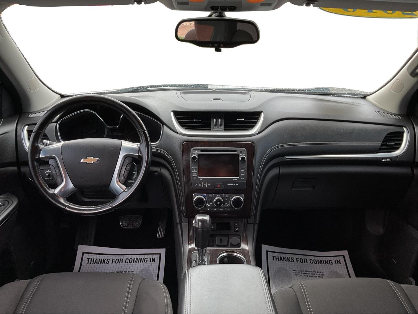 2016 Chevrolet Traverse 1LT (1GNKVGKD8GJ) with an 3.6L V-6 gasoline direct injection engine, located at 1230 East Main St, Xenia, OH, 45385, (937) 908-9800, 39.688026, -83.910172 - Photo#20