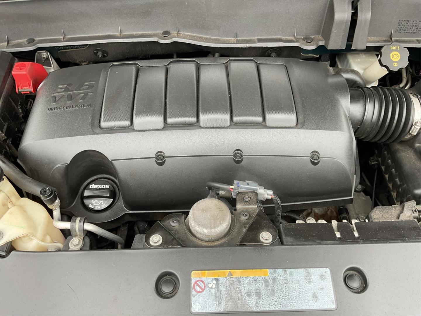 2016 Chevrolet Traverse 2LT (1GNKVHKD1GJ) with an 3.6L V-6 gasoline direct injection engine, located at 4508 South Dixie Dr, Moraine, OH, 45439, (937) 908-9800, 39.689976, -84.218452 - Photo#10