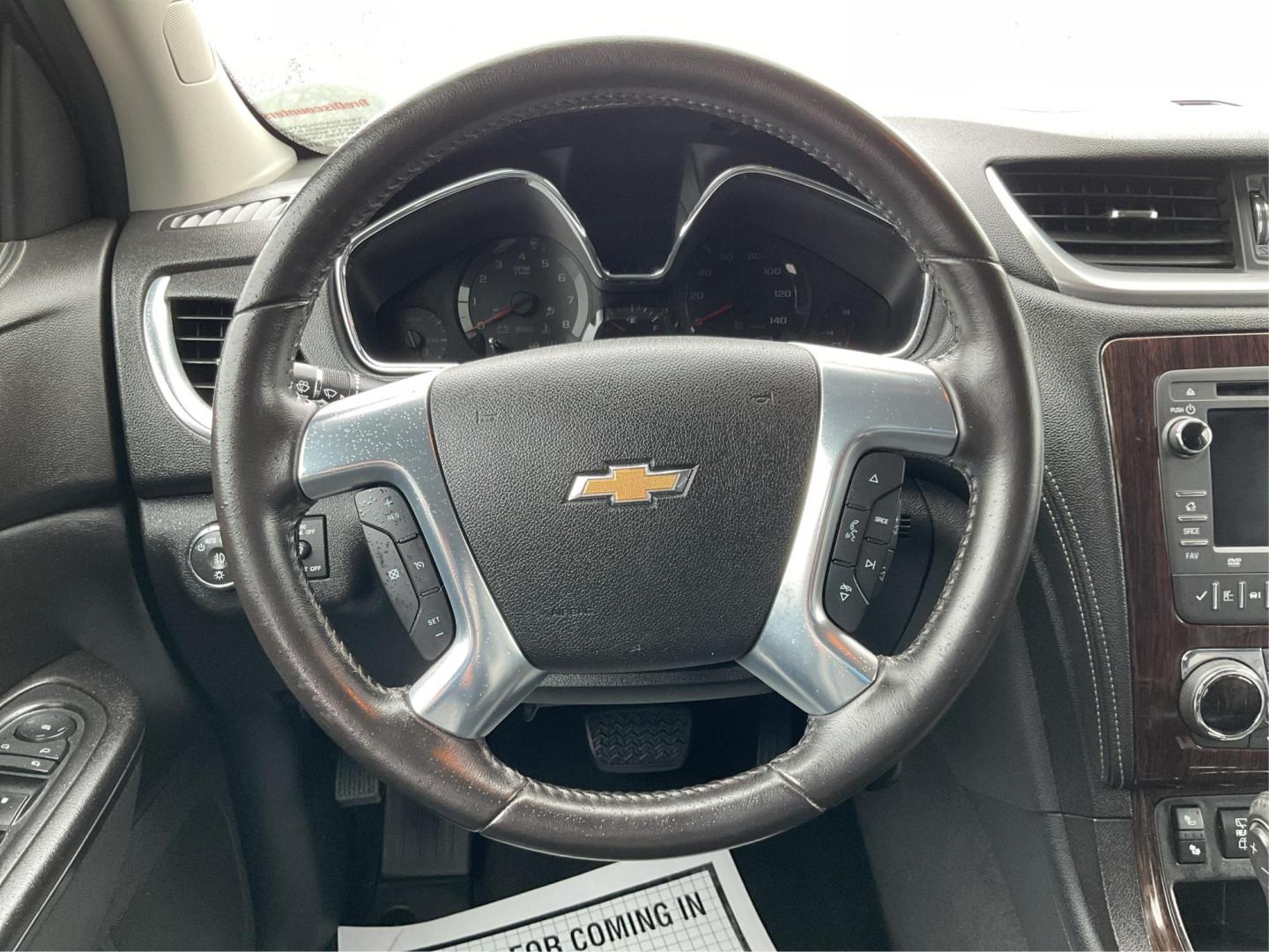 2016 Chevrolet Traverse 2LT (1GNKVHKD1GJ) with an 3.6L V-6 gasoline direct injection engine, located at 4508 South Dixie Dr, Moraine, OH, 45439, (937) 908-9800, 39.689976, -84.218452 - Photo#15