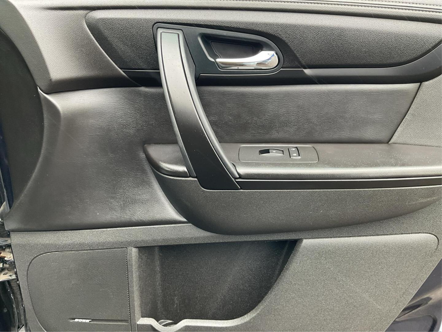 2016 Chevrolet Traverse 2LT (1GNKVHKD1GJ) with an 3.6L V-6 gasoline direct injection engine, located at 4508 South Dixie Dr, Moraine, OH, 45439, (937) 908-9800, 39.689976, -84.218452 - Photo#19