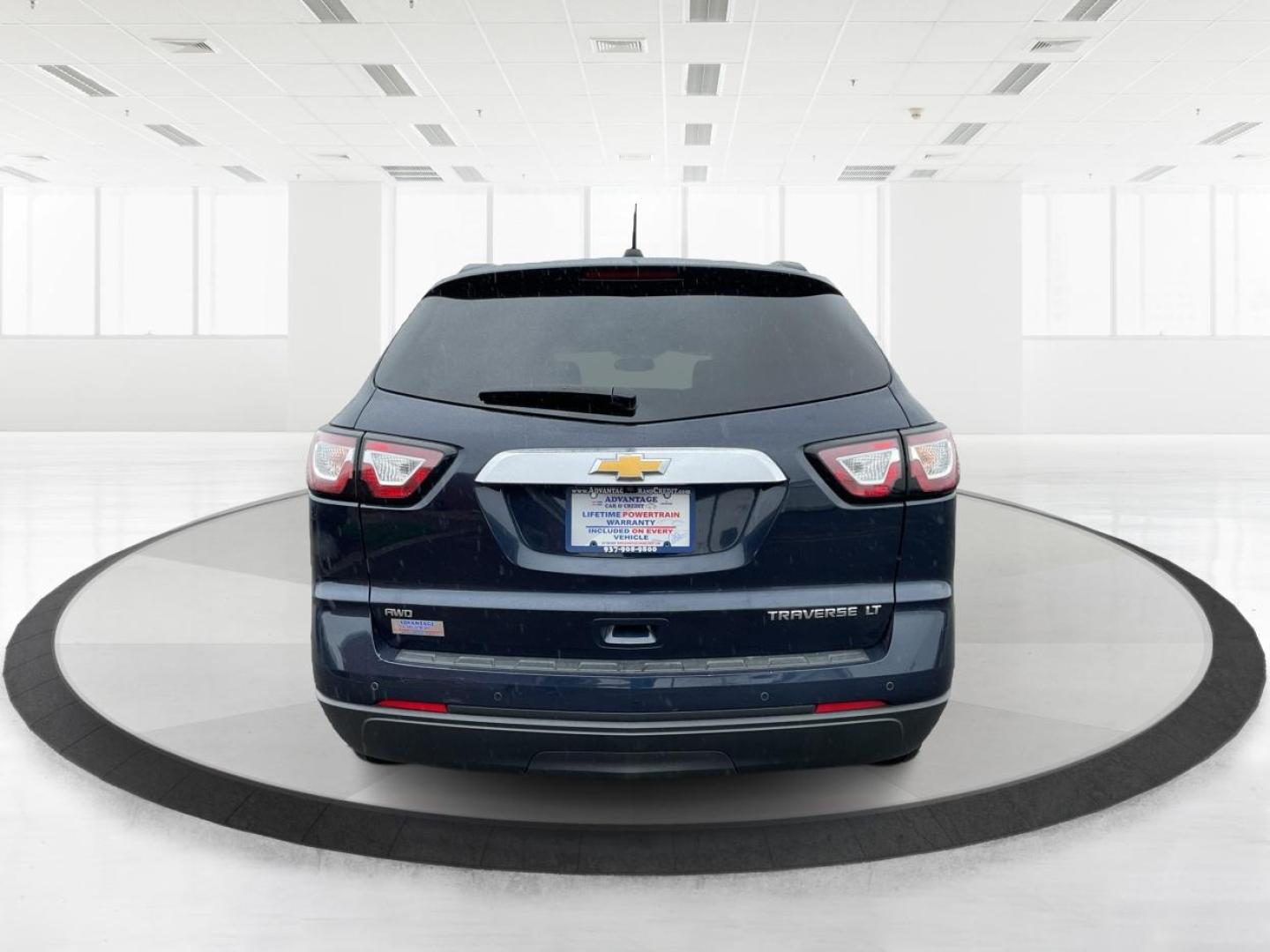 2016 Chevrolet Traverse 2LT (1GNKVHKD1GJ) with an 3.6L V-6 gasoline direct injection engine, located at 4508 South Dixie Dr, Moraine, OH, 45439, (937) 908-9800, 39.689976, -84.218452 - Photo#3
