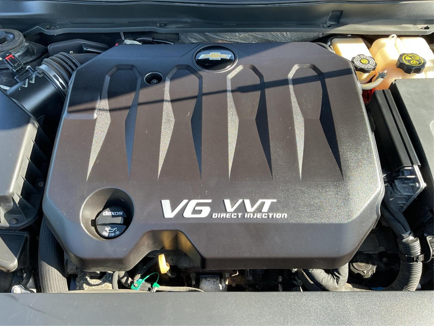2015 Chevrolet Impala 2LT (2G1125S32F9) with an 3.6L V-6 gasoline direct injection engine, located at 1099 N County Rd 25A, Troy, OH, 45373, (937) 908-9800, 40.057079, -84.212883 - Photo#10