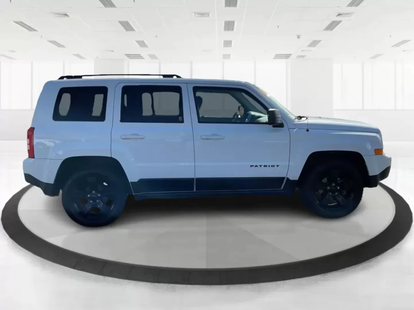 2015 Jeep Patriot Altitude Edition (1C4NJPBA1FD) with an 2L I-4 DOHC engine, located at 401 Woodman Dr, Riverside, OH, 45431, (937) 908-9800, 39.760899, -84.123421 - Photo#1
