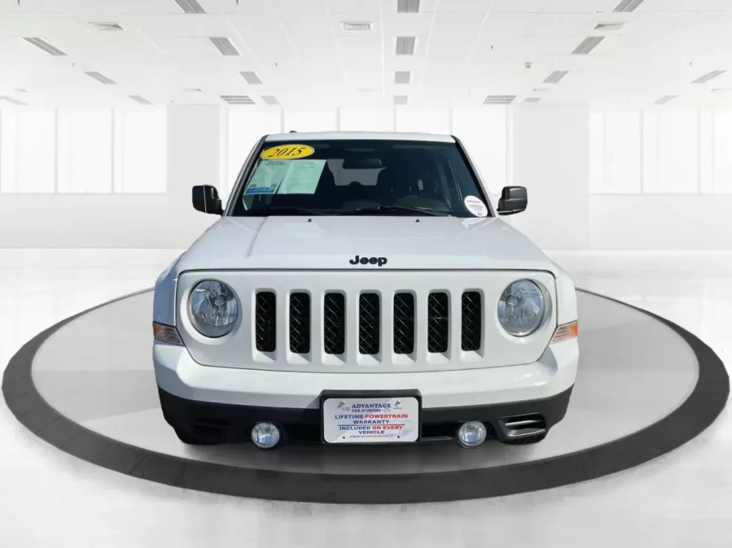 2015 Jeep Patriot Altitude Edition (1C4NJPBA1FD) with an 2L I-4 DOHC engine, located at 401 Woodman Dr, Riverside, OH, 45431, (937) 908-9800, 39.760899, -84.123421 - Photo#4