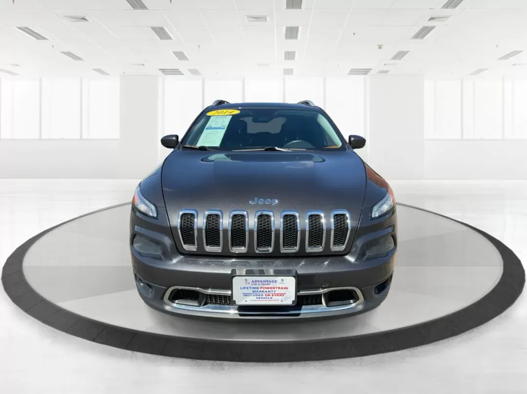 2014 Jeep Cherokee Limited 4WD (1C4PJMDBXEW) with an 2.4L L4 DOHC 16V engine, 9-Speed Automatic transmission, located at 880 E. National Road, Vandalia, OH, 45377, (937) 908-9800, 39.891918, -84.183594 - 2014 Jeep Cherokee Limited 4WD - Photo#6