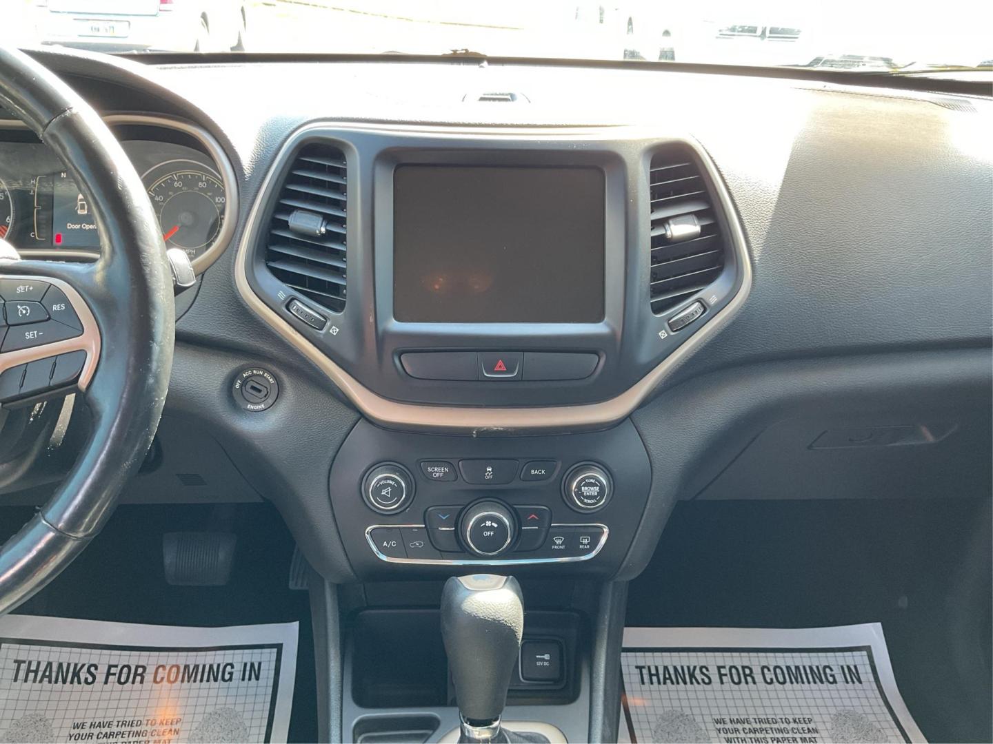 2015 Jeep Cherokee Latitude FWD (1C4PJLCB5FW) with an 2.4L L4 DOHC 16V engine, 9-Speed Automatic transmission, located at 401 Woodman Dr, Riverside, OH, 45431, (937) 908-9800, 39.760899, -84.123421 - Photo#12