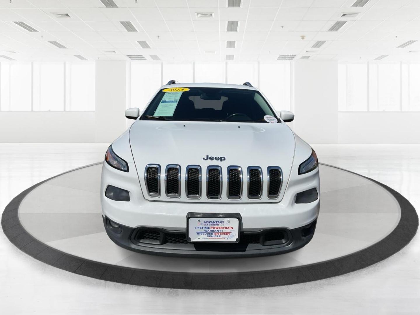 2015 Jeep Cherokee Latitude FWD (1C4PJLCB5FW) with an 2.4L L4 DOHC 16V engine, 9-Speed Automatic transmission, located at 401 Woodman Dr, Riverside, OH, 45431, (937) 908-9800, 39.760899, -84.123421 - Photo#6