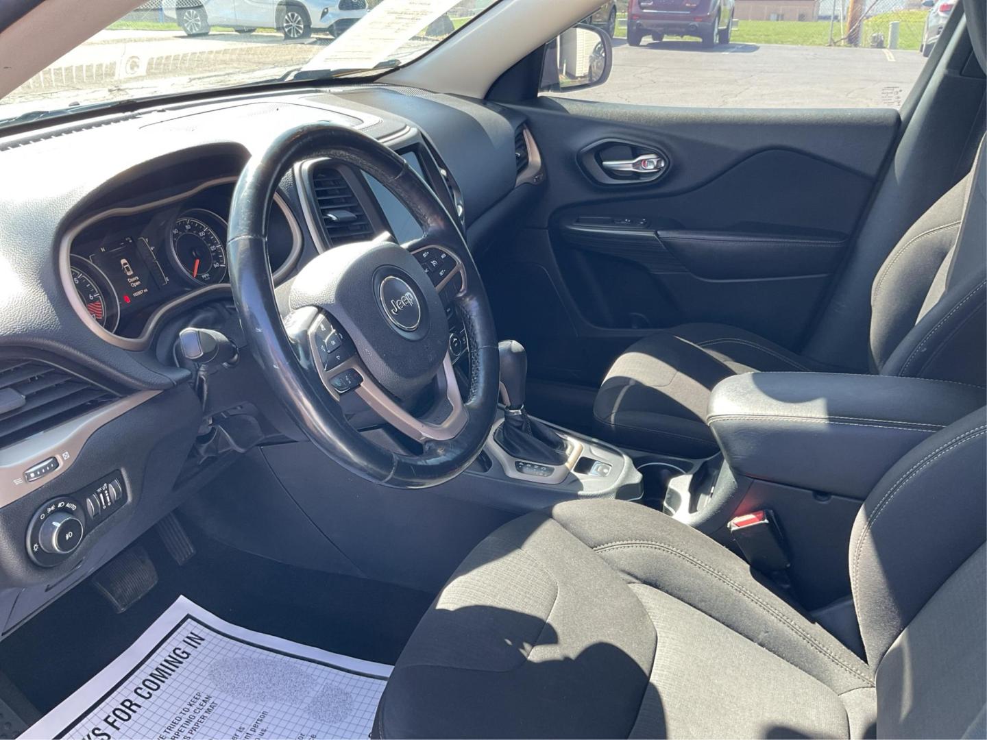 2015 Jeep Cherokee Latitude FWD (1C4PJLCB5FW) with an 2.4L L4 DOHC 16V engine, 9-Speed Automatic transmission, located at 401 Woodman Dr, Riverside, OH, 45431, (937) 908-9800, 39.760899, -84.123421 - Photo#8