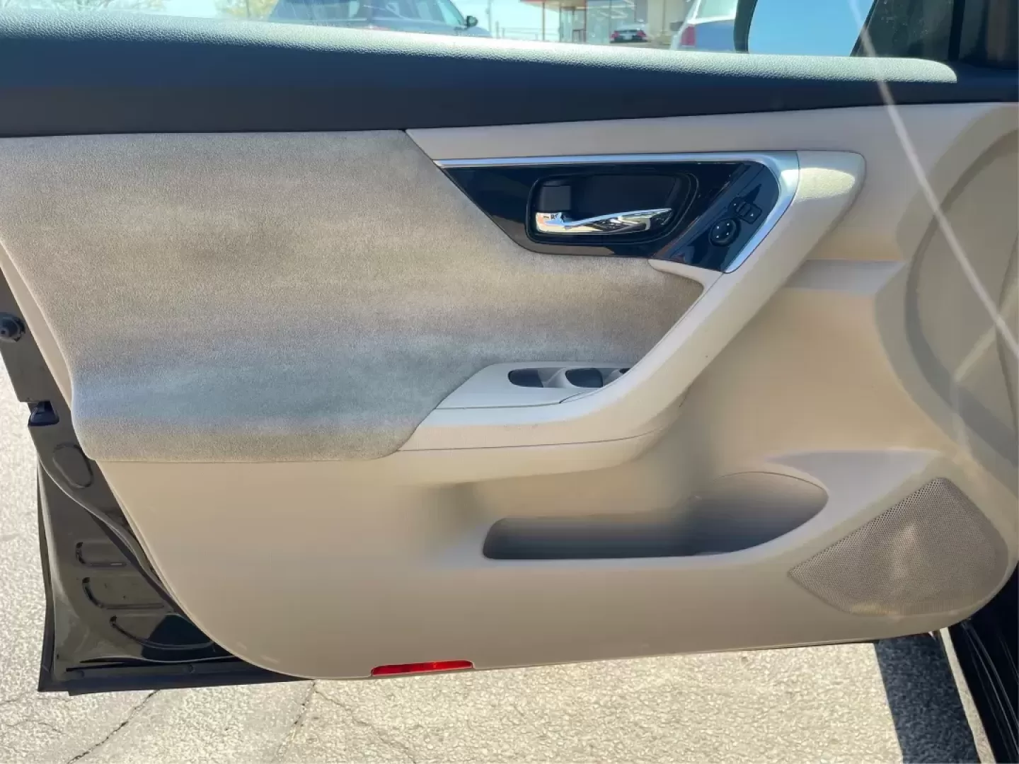 2013 Nissan Altima 2.5 S (1N4AL3AP1DC) with an 2.5L I-4 DOHC engine, located at 401 Woodman Dr, Riverside, OH, 45431, (937) 908-9800, 39.760899, -84.123421 - Photo#18