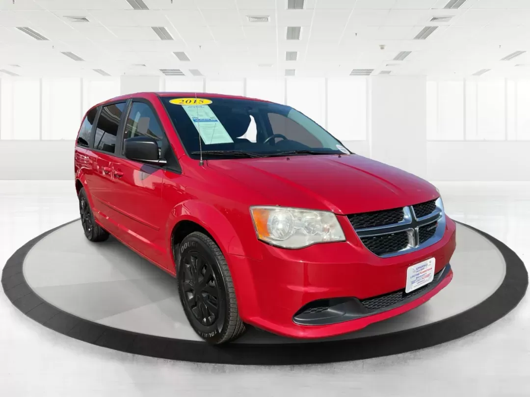 2015 Dodge Grand Caravan SE (2C4RDGBG9FR) with an 3.6L V-6 DOHC engine, located at 1230 East Main St, Xenia, OH, 45385, (937) 908-9800, 39.688026, -83.910172 - 2015 Dodge Grand Caravan SE - Photo#0
