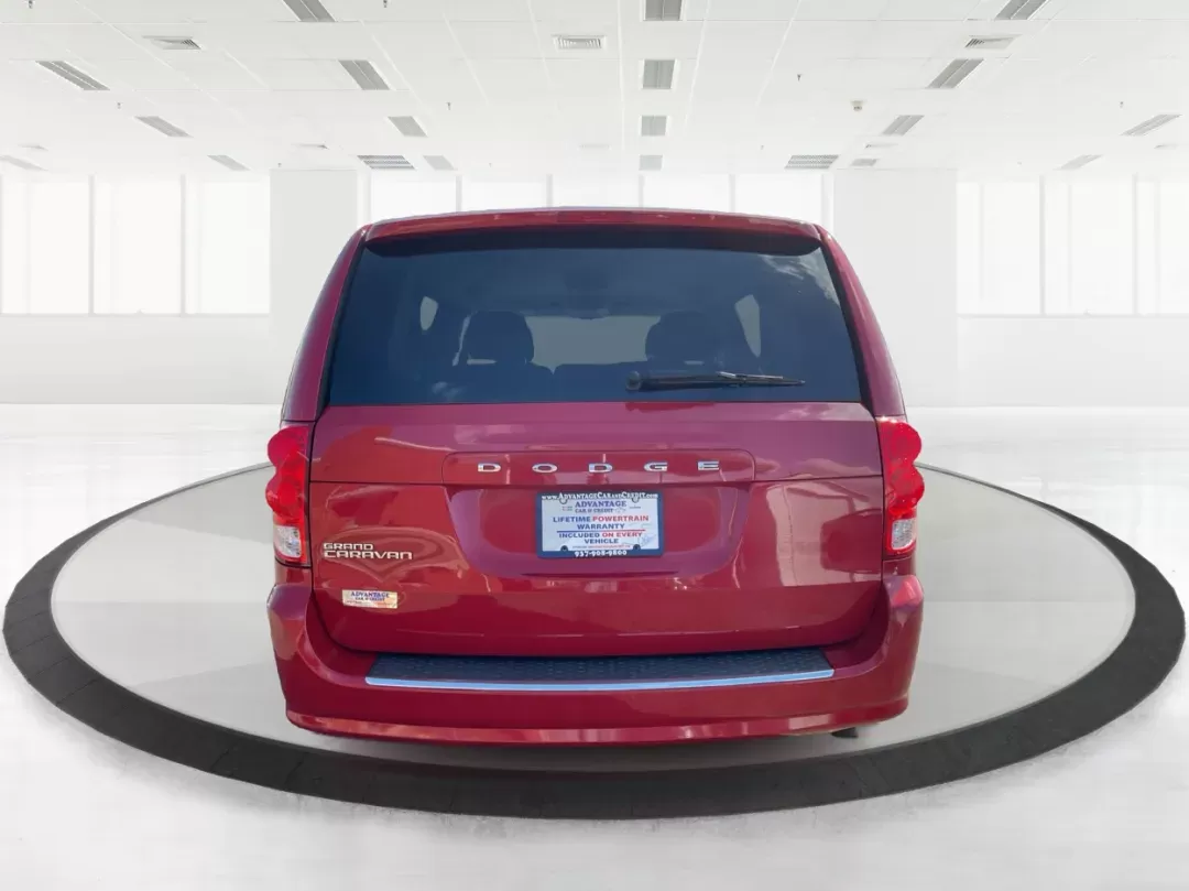 2015 Dodge Grand Caravan SE (2C4RDGBG9FR) with an 3.6L V-6 DOHC engine, located at 1230 East Main St, Xenia, OH, 45385, (937) 908-9800, 39.688026, -83.910172 - 2015 Dodge Grand Caravan SE - Photo#3