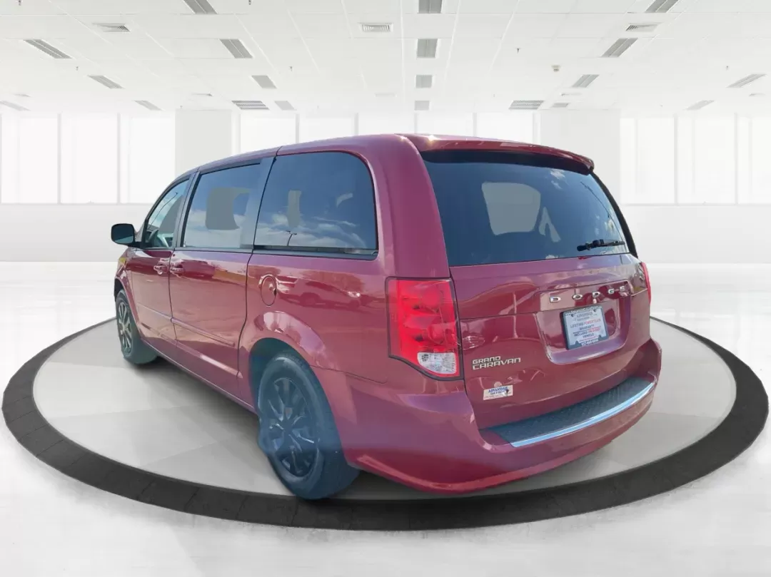 2015 Dodge Grand Caravan SE (2C4RDGBG9FR) with an 3.6L V-6 DOHC engine, located at 1230 East Main St, Xenia, OH, 45385, (937) 908-9800, 39.688026, -83.910172 - 2015 Dodge Grand Caravan SE - Photo#4