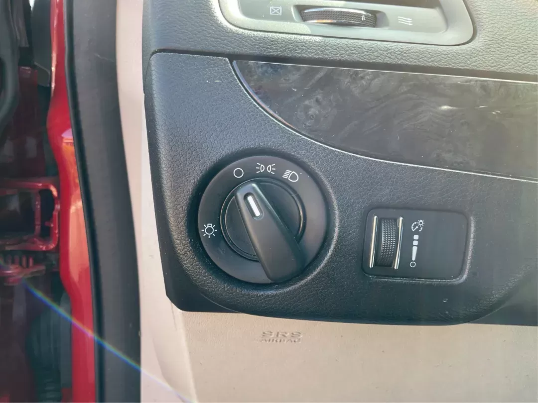 2015 Dodge Grand Caravan SE (2C4RDGBG9FR) with an 3.6L V-6 DOHC engine, located at 1230 East Main St, Xenia, OH, 45385, (937) 908-9800, 39.688026, -83.910172 - 2015 Dodge Grand Caravan SE - Photo#16