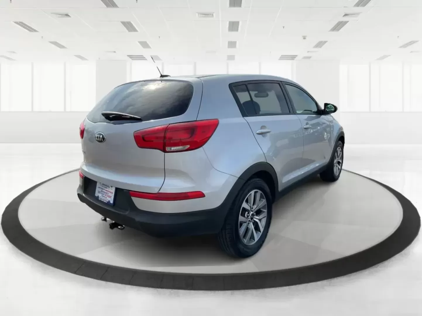 2016 Kia Sportage LX (KNDPBCAC1G7) with an 2.4L I-4 gasoline direct injection engine, located at 401 Woodman Dr, Riverside, OH, 45431, (937) 908-9800, 39.760899, -84.123421 - Photo#2