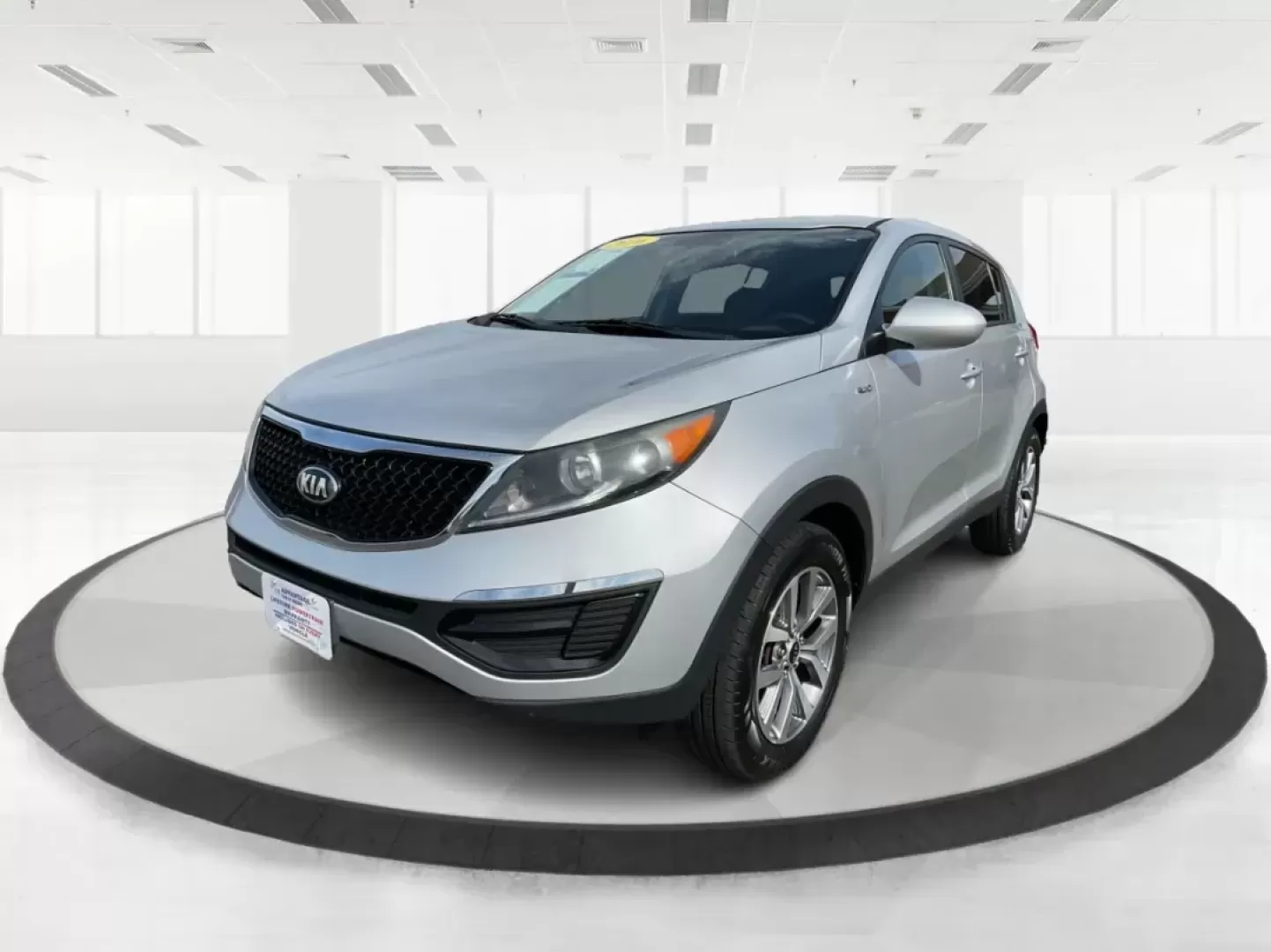 2016 Kia Sportage LX (KNDPBCAC1G7) with an 2.4L I-4 gasoline direct injection engine, located at 401 Woodman Dr, Riverside, OH, 45431, (937) 908-9800, 39.760899, -84.123421 - Photo#7
