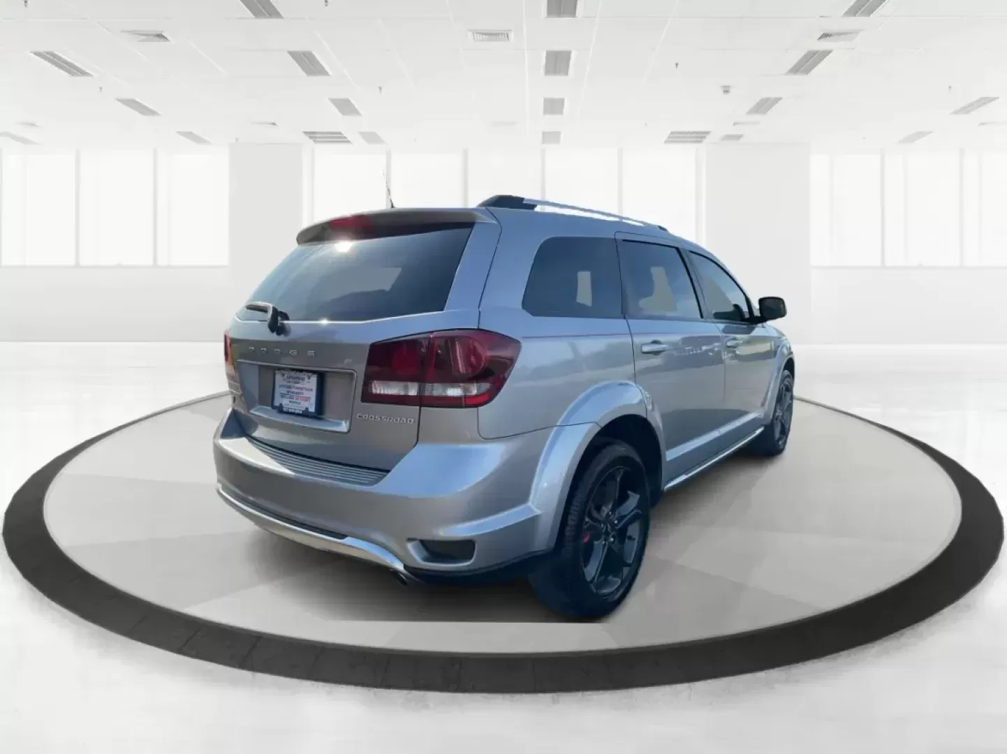 2018 Dodge Journey Crossroad AWD (3C4PDDGG8JT) with an Pentastar 3.6L V-6 DOHC engine, located at 4508 South Dixie Dr, Moraine, OH, 45439, (937) 908-9800, 39.689976, -84.218452 - Photo#2