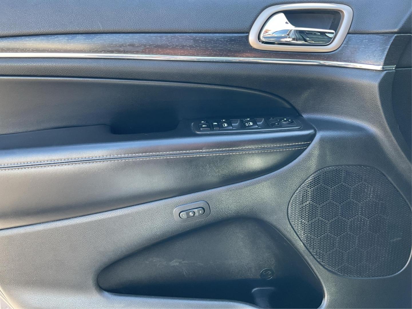 2014 Jeep Grand Cherokee Limited (1C4RJFBG4EC) with an Other engine, located at 1230 East Main St, Xenia, OH, 45385, (937) 908-9800, 39.688026, -83.910172 - Photo#18