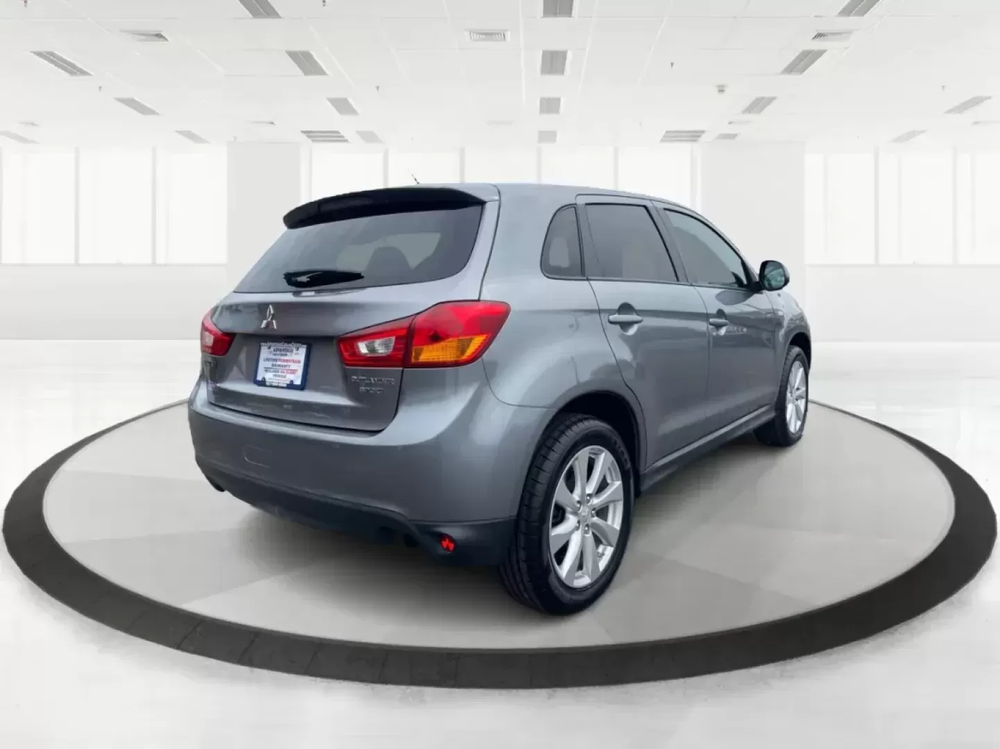 2015 Mitsubishi Outlander Sport ES (4A4AP3AUXFE) with an 2L I-4 DOHC engine, located at 4508 South Dixie Dr, Moraine, OH, 45439, (937) 908-9800, 39.689976, -84.218452 - 2015 Mitsubishi Outlander Sport ES - Photo#2
