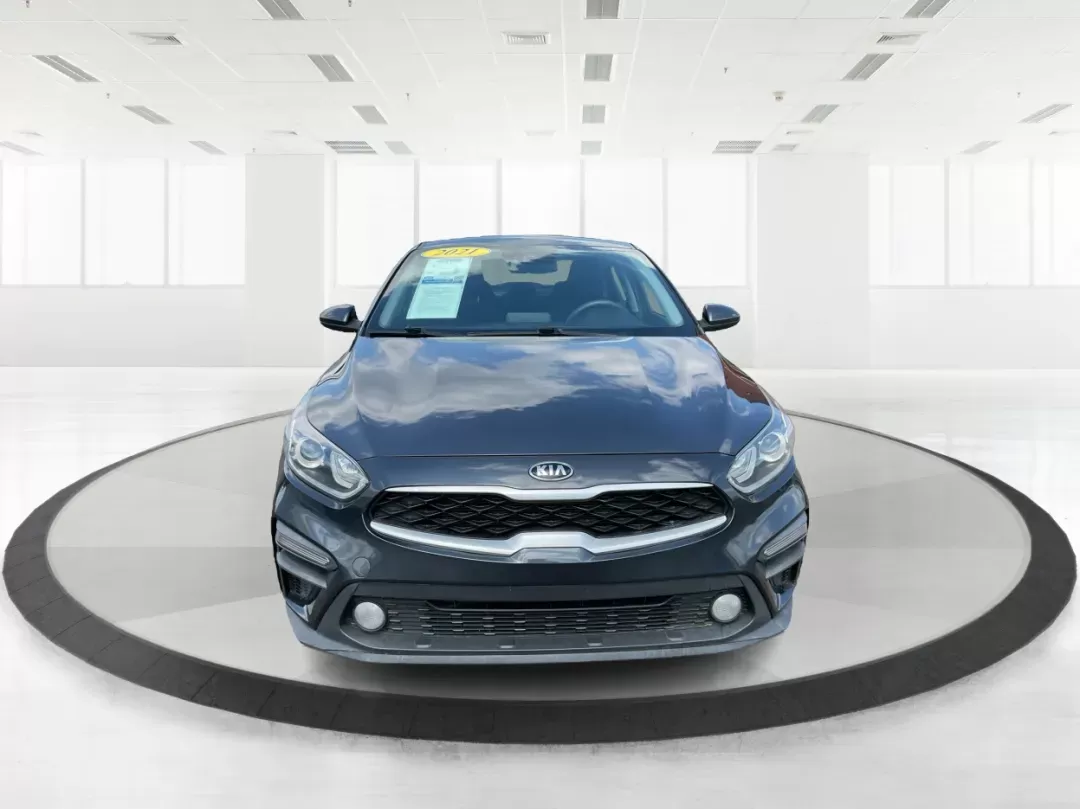 2021 Kia Forte FE (3KPF24AD5ME) with an 2L I-4 DOHC engine, located at 1184 Kauffman Ave, Fairborn, OH, 45324, (937) 908-9800, 39.807072, -84.030914 - 2021 Kia Forte FE - Photo#6