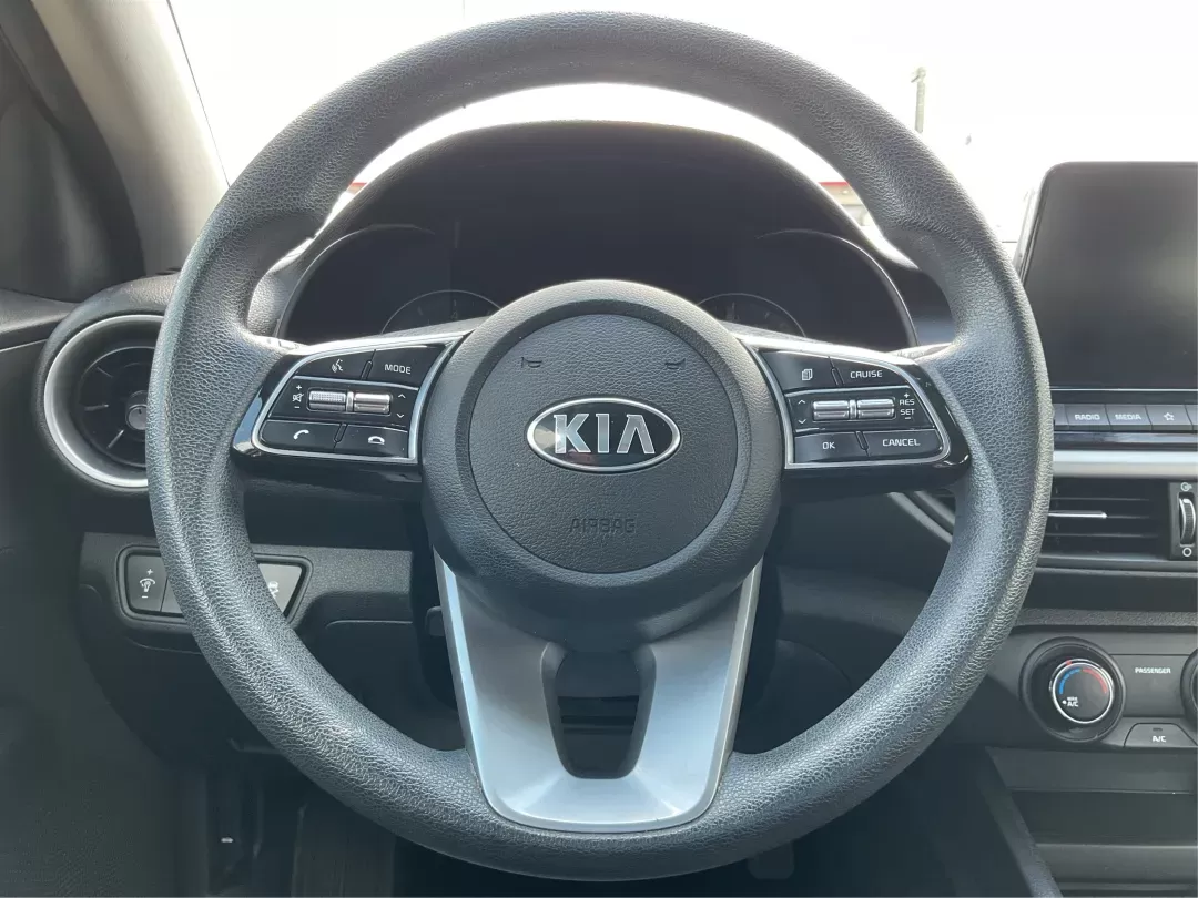 2021 Kia Forte FE (3KPF24AD5ME) with an 2L I-4 DOHC engine, located at 1184 Kauffman Ave, Fairborn, OH, 45324, (937) 908-9800, 39.807072, -84.030914 - 2021 Kia Forte FE - Photo#15