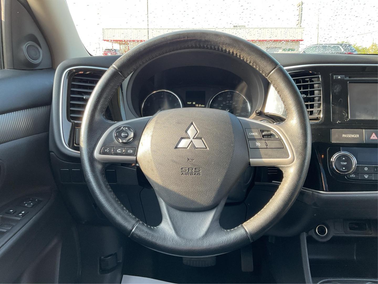 2015 Mitsubishi Outlander SE (JA4AD3A32FZ) with an 2.4L I-4 variable valve control engine, located at 1951 S Dayton Lakeview Rd., New Carlisle, OH, 45344, (937) 908-9800, 39.890999, -84.050255 - Photo#15
