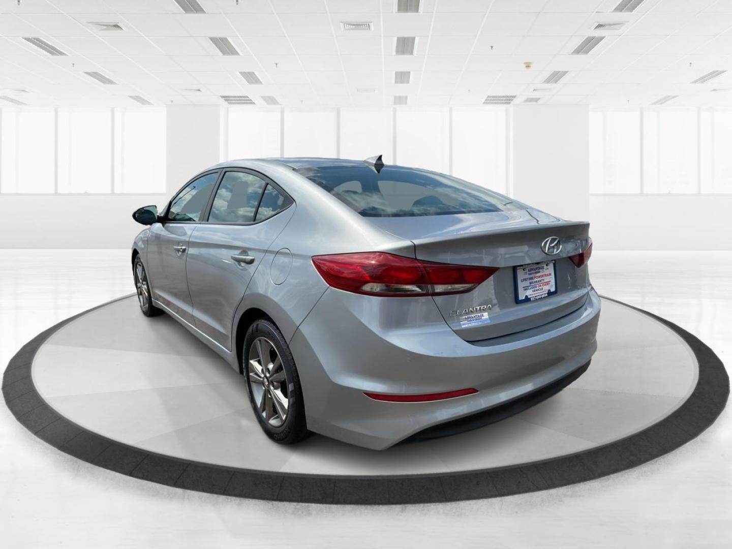 2017 Hyundai Elantra SE (5NPD84LF1HH) with an Nu 2L I-4 DOHC engine, located at 880 E. National Road, Vandalia, OH, 45377, (937) 908-9800, 39.891918, -84.183594 - Photo#4