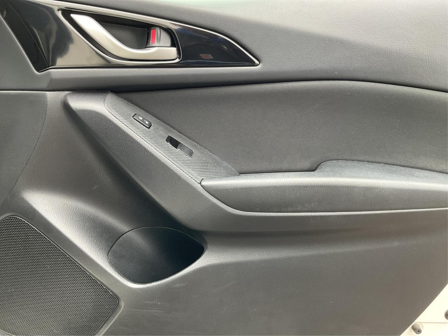 2016 Mazda Mazda3 i Sport (3MZBM1T74GM) with an SKYACTIV-G 2L I-4 gasoline direct injection engine, located at 1230 East Main St, Xenia, OH, 45385, (937) 908-9800, 39.688026, -83.910172 - Photo#17
