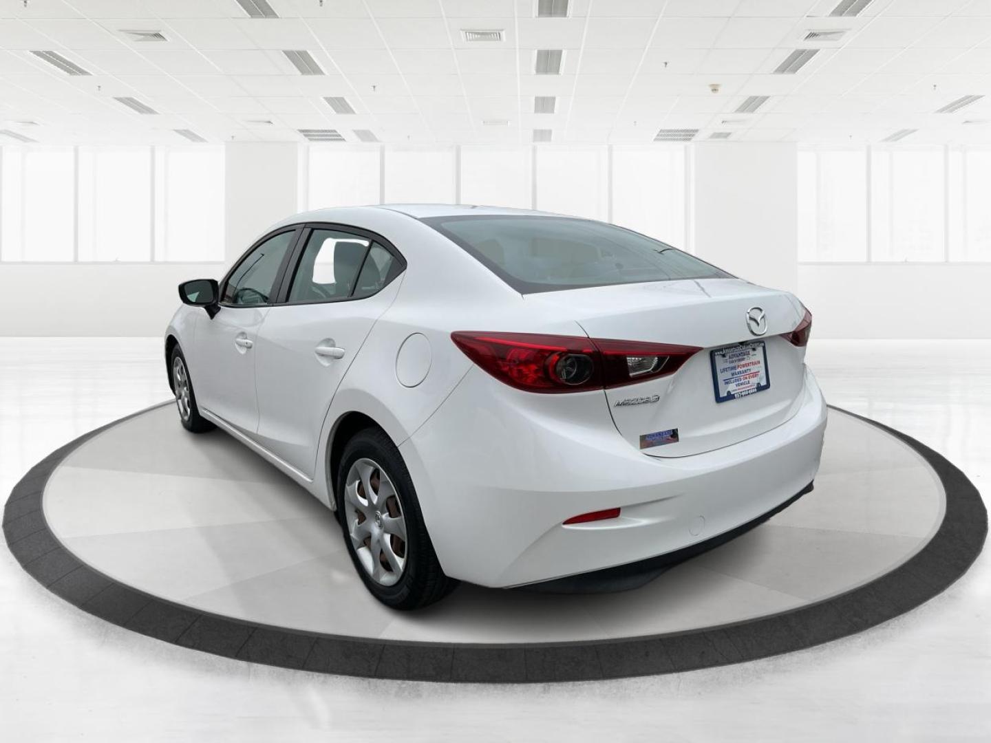 2016 Mazda Mazda3 i Sport (3MZBM1T74GM) with an SKYACTIV-G 2L I-4 gasoline direct injection engine, located at 1230 East Main St, Xenia, OH, 45385, (937) 908-9800, 39.688026, -83.910172 - Photo#4