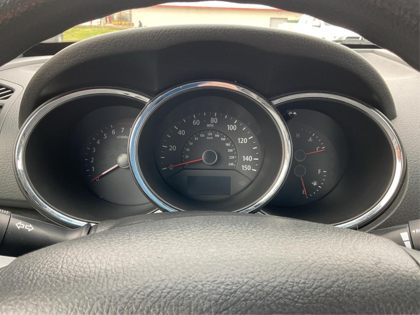 2012 Kia Sorento LX (5XYKTCA68CG) with an 2.4L I-4 gasoline direct injection engine, located at 4508 South Dixie Dr, Moraine, OH, 45439, (937) 908-9800, 39.689976, -84.218452 - Photo#14