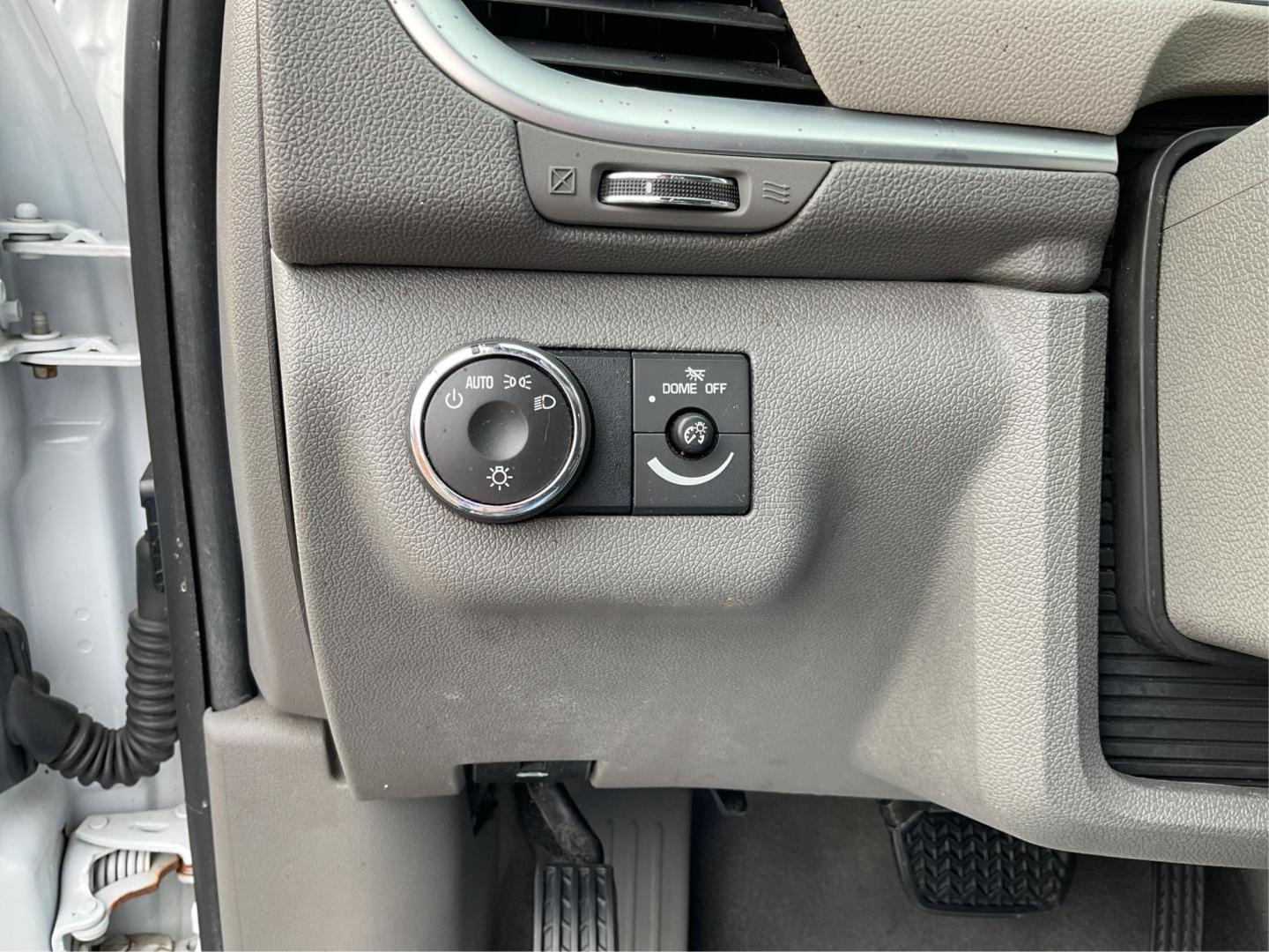 2017 Chevrolet Traverse LS (1GNKRFED9HJ) with an 3.6L V-6 gasoline direct injection engine, located at 1230 East Main St, Xenia, OH, 45385, (937) 908-9800, 39.688026, -83.910172 - Photo#16