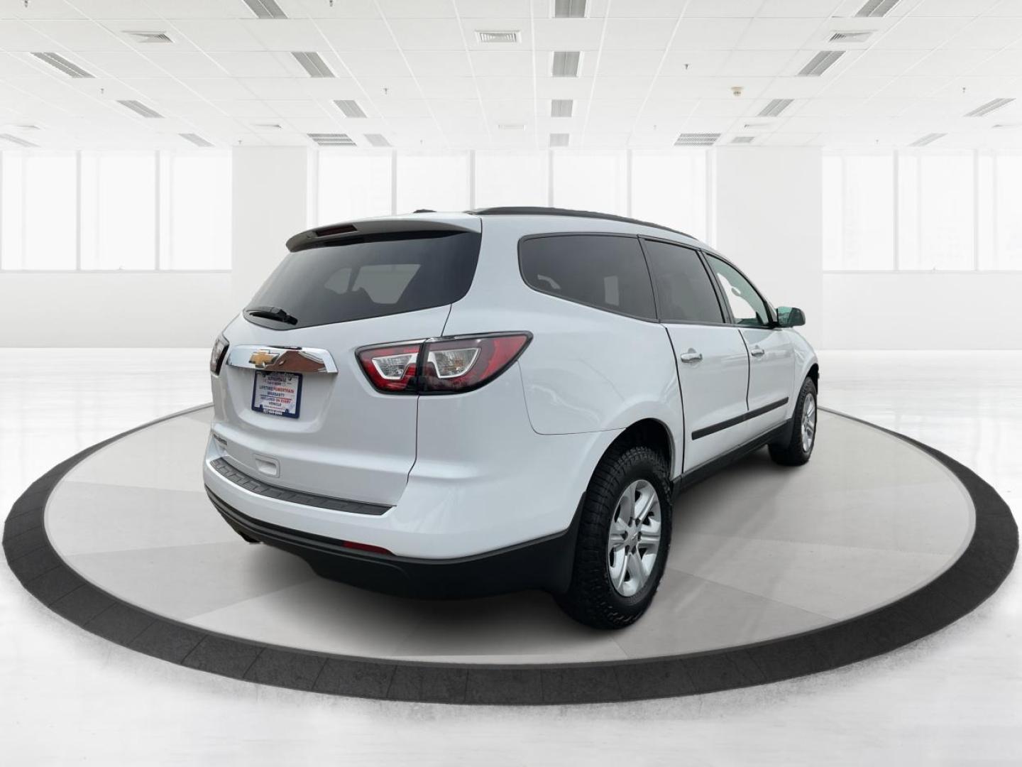 2017 Chevrolet Traverse LS (1GNKRFED9HJ) with an 3.6L V-6 gasoline direct injection engine, located at 1230 East Main St, Xenia, OH, 45385, (937) 908-9800, 39.688026, -83.910172 - Photo#2