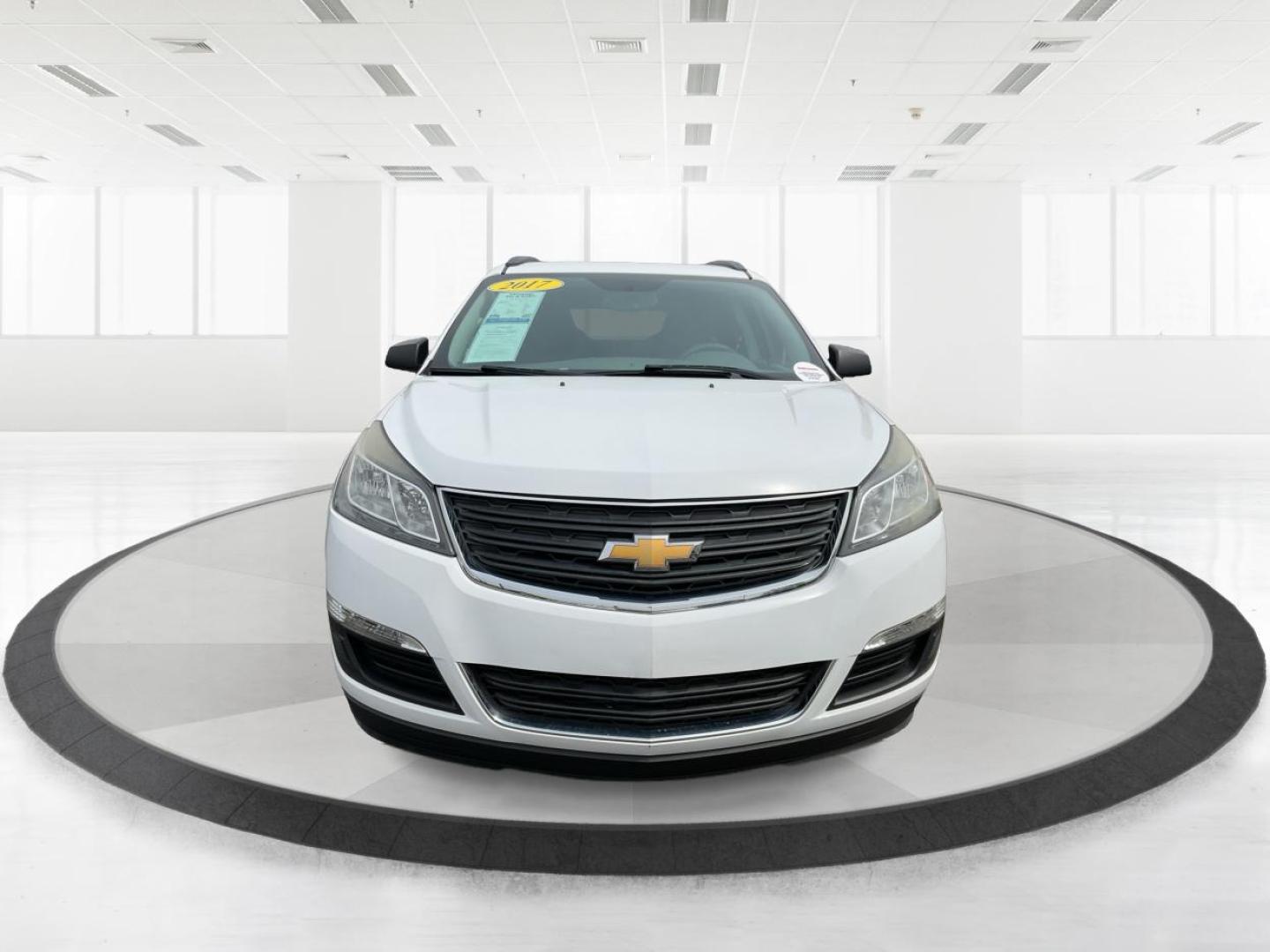 2017 Chevrolet Traverse LS (1GNKRFED9HJ) with an 3.6L V-6 gasoline direct injection engine, located at 1230 East Main St, Xenia, OH, 45385, (937) 908-9800, 39.688026, -83.910172 - Photo#6