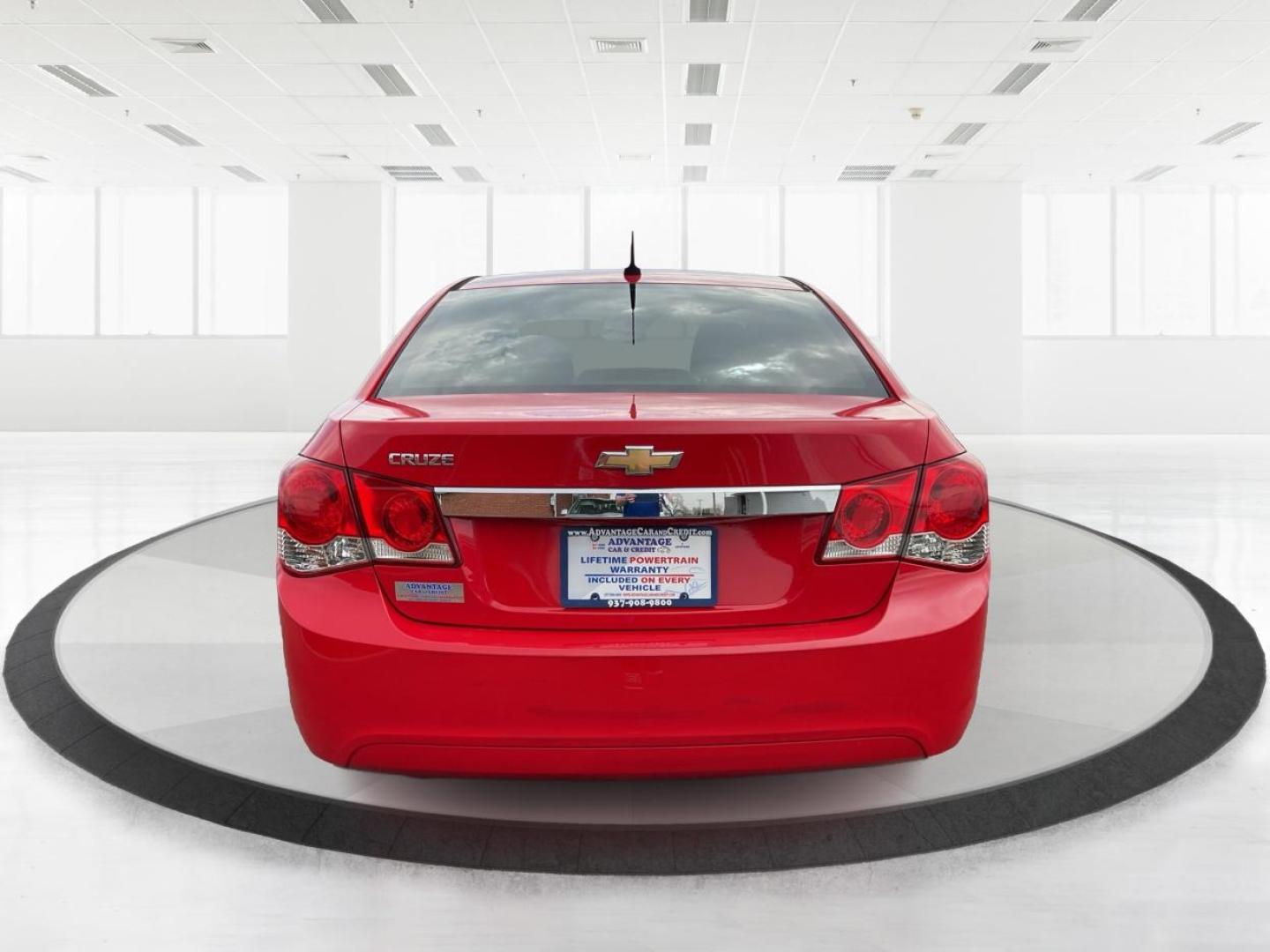 2014 Chevrolet Cruze LS Auto (1G1PA5SH2E7) with an ECOTEC 1.8L I-4 DOHC engine, located at 1230 East Main St, Xenia, OH, 45385, (937) 908-9800, 39.688026, -83.910172 - Photo#3