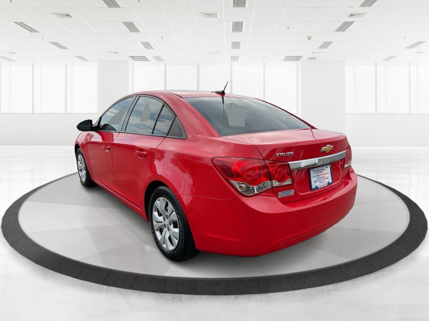 2014 Chevrolet Cruze LS Auto (1G1PA5SH2E7) with an ECOTEC 1.8L I-4 DOHC engine, located at 1230 East Main St, Xenia, OH, 45385, (937) 908-9800, 39.688026, -83.910172 - Photo#4