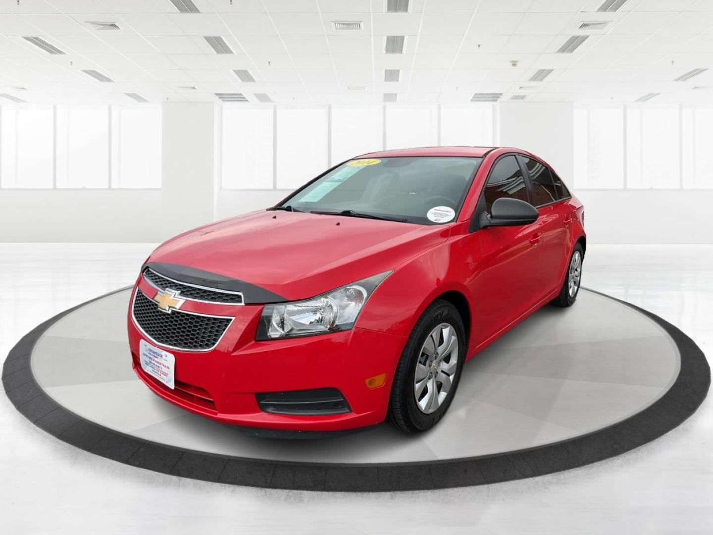 2014 Chevrolet Cruze LS Auto (1G1PA5SH2E7) with an ECOTEC 1.8L I-4 DOHC engine, located at 1230 East Main St, Xenia, OH, 45385, (937) 908-9800, 39.688026, -83.910172 - Photo#7