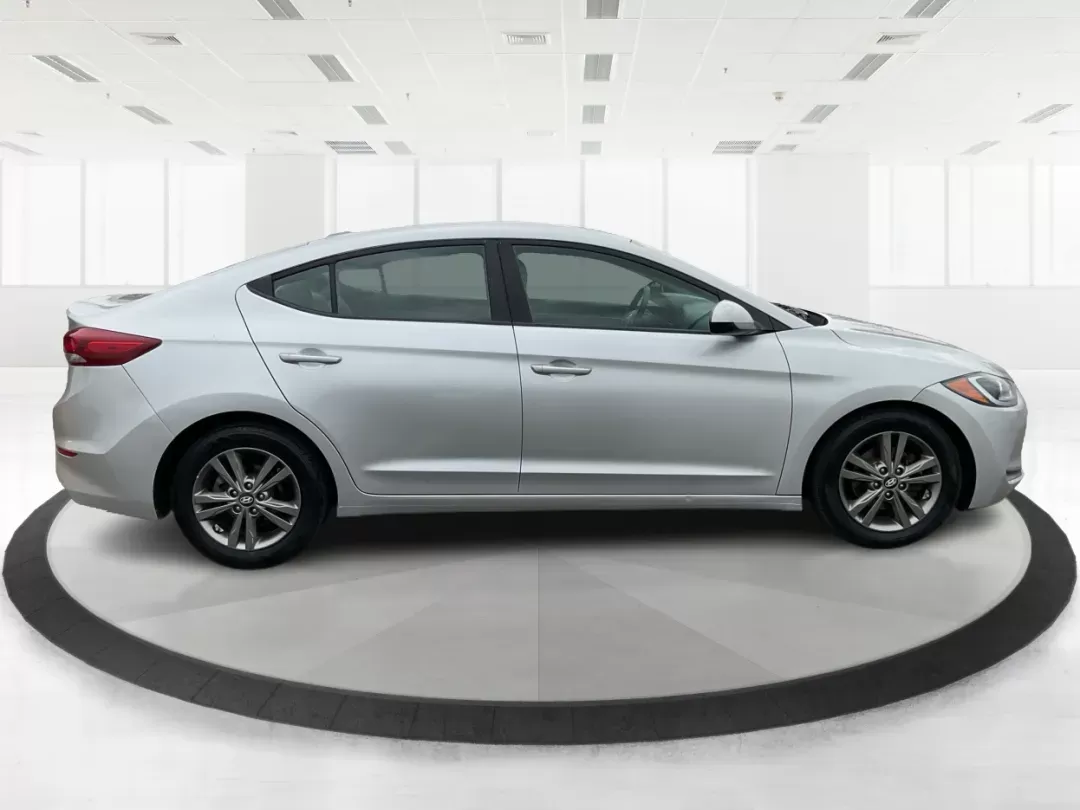 photo of 2018 Hyundai Elantra SEL